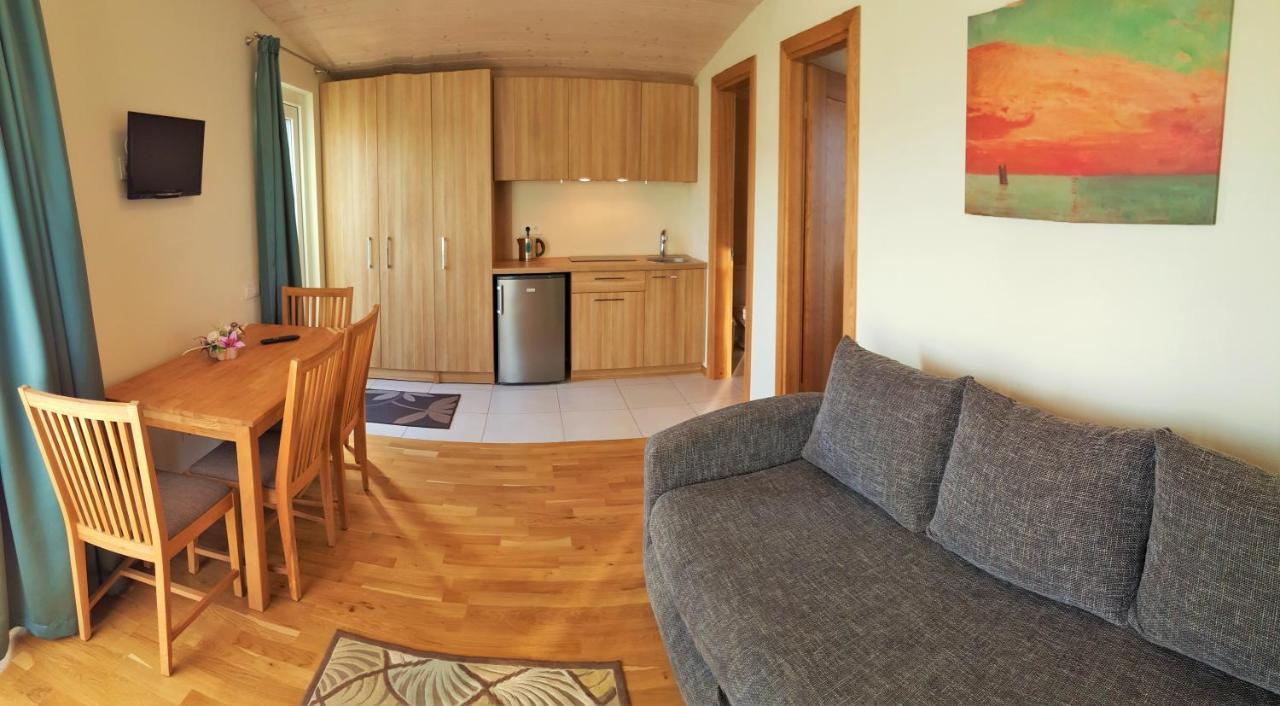 Smelio Vila Apartments Palanga Esterno foto