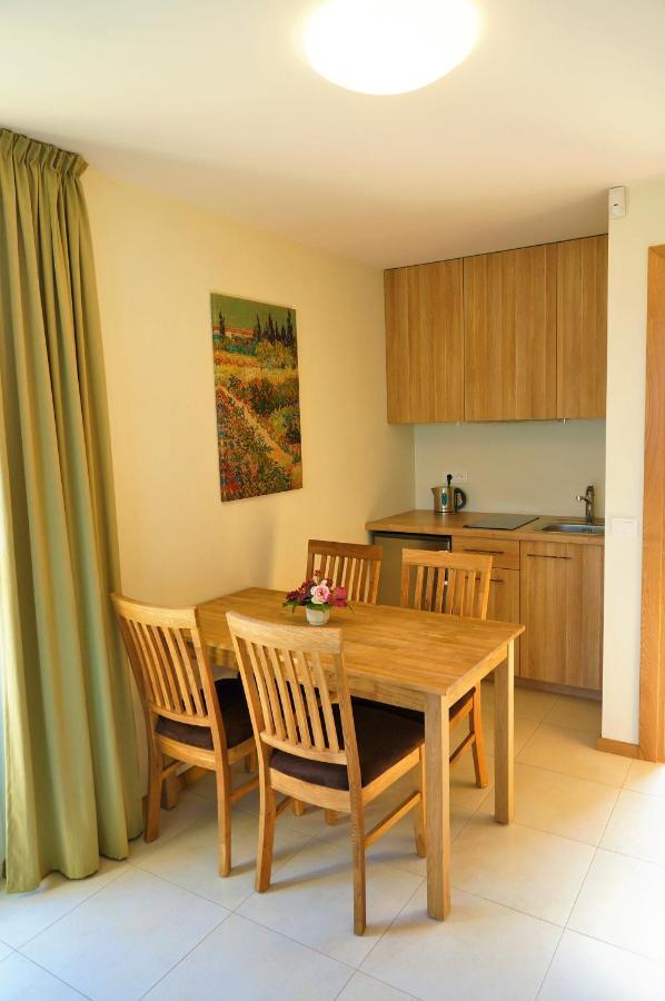 Smelio Vila Apartments Palanga Esterno foto