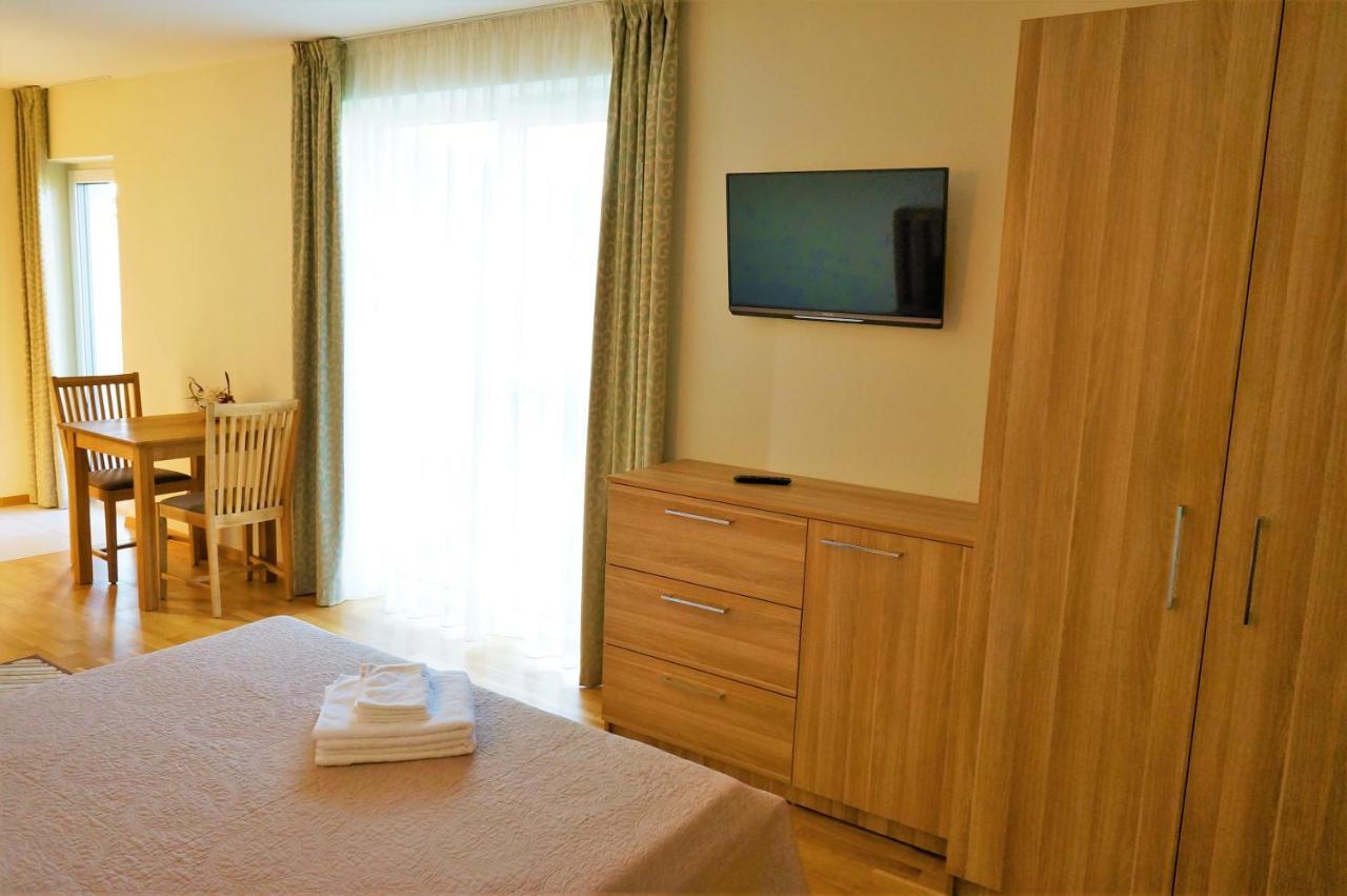 Smelio Vila Apartments Palanga Esterno foto