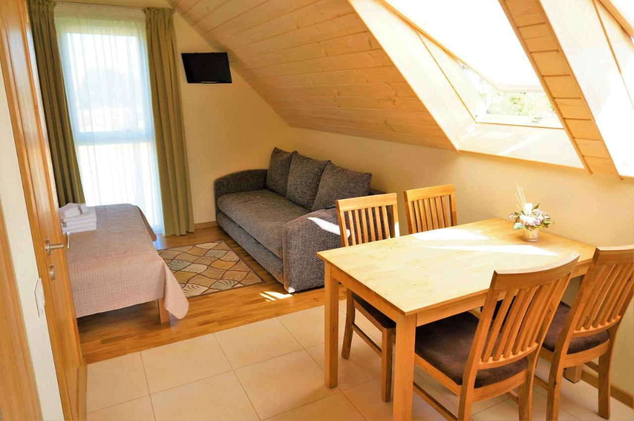 Smelio Vila Apartments Palanga Esterno foto